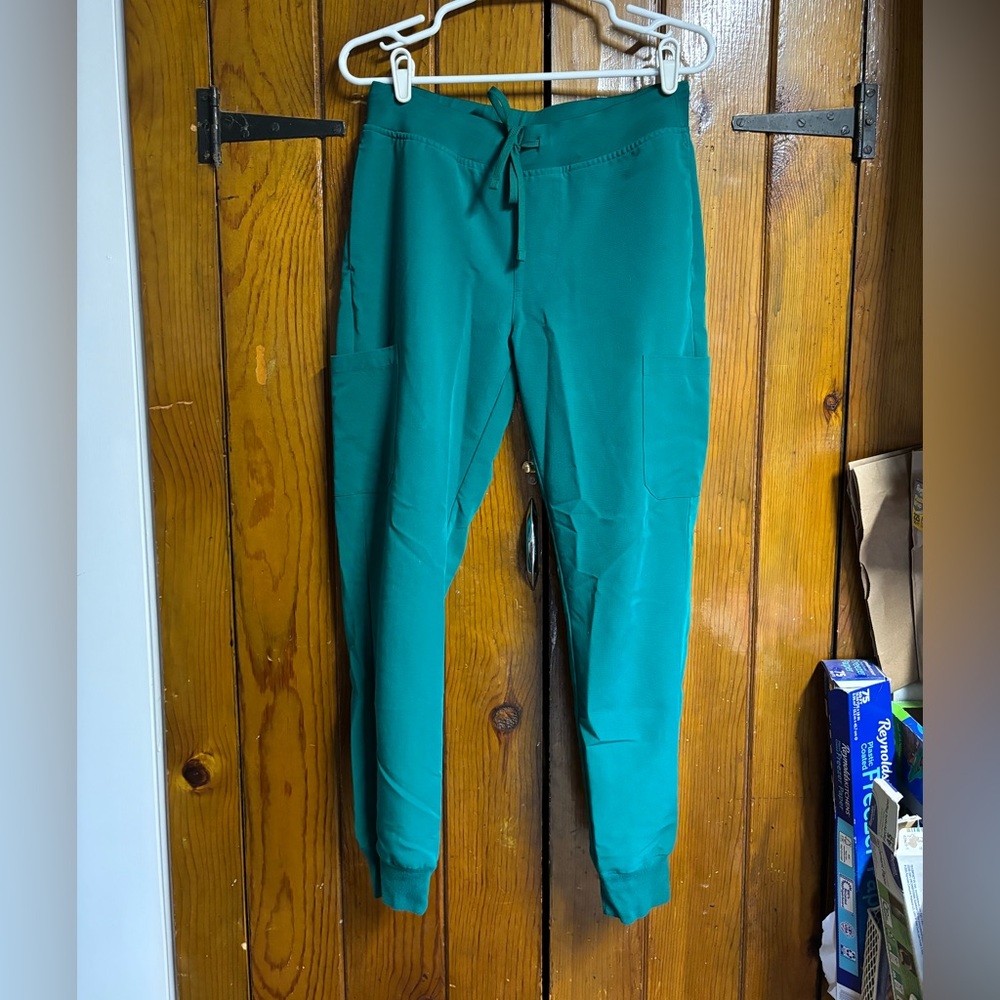 Mandala scrubs hunter green set size small joggers